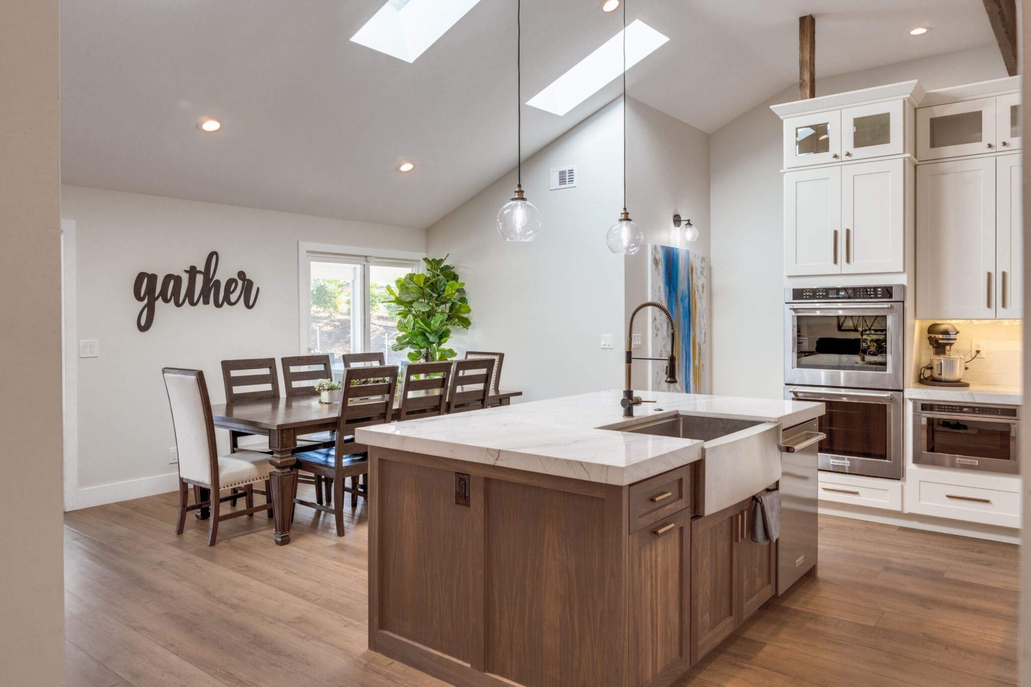 Complete_Home_Button_Background 2048x1365 1